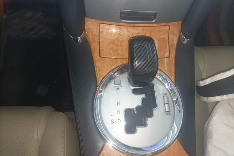 Used Toyota Reiz 2006 2.5S Special Edition Gear Lever