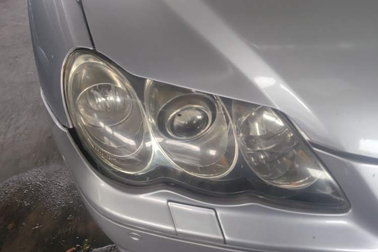 Used Toyota Reiz 2006 2.5V Right Front Headlight