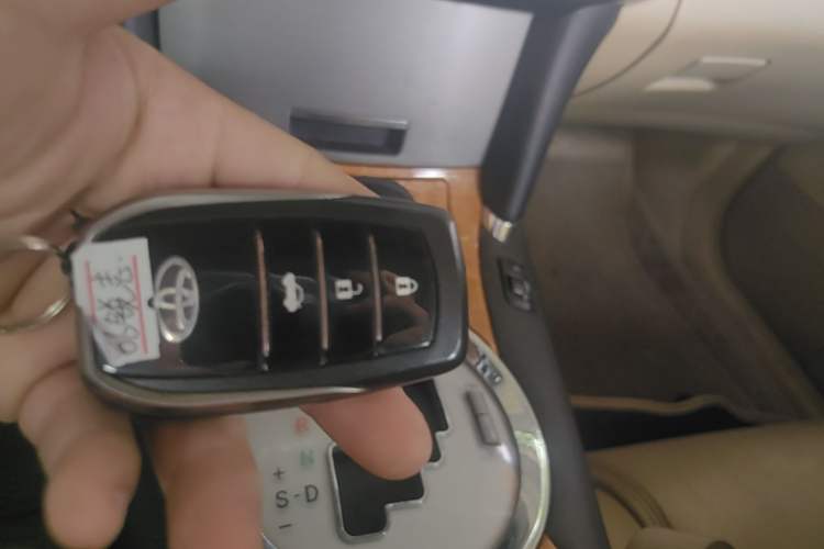 Used Toyota Reiz 2006 2.5V Vehicle Key