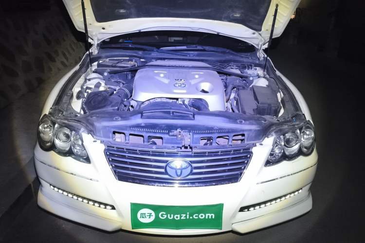 Used Toyota Reiz 2006 2.5S Engine Bay