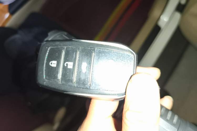Used Toyota Reiz 2006 2.5S Vehicle Key