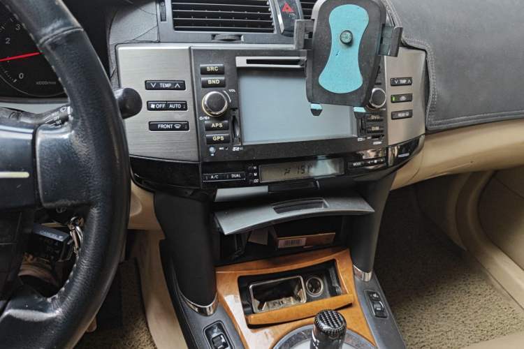 Used Toyota Reiz 2007 2.5S Leather Sunroof Version Audio And AC Panel