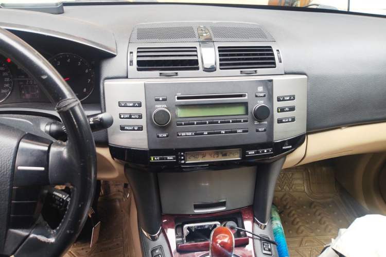 Used Toyota Reiz 2007 2.5S Leather Sunroof Version Audio And AC Panel
