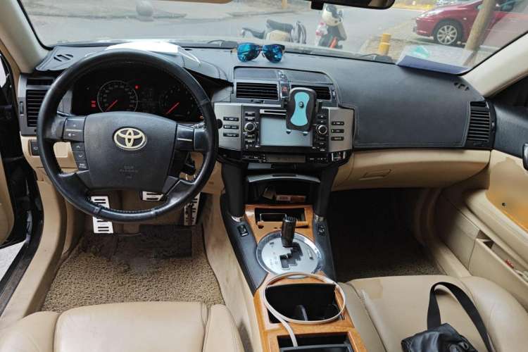 Used Toyota Reiz 2007 2.5S Leather Sunroof Version Center Console