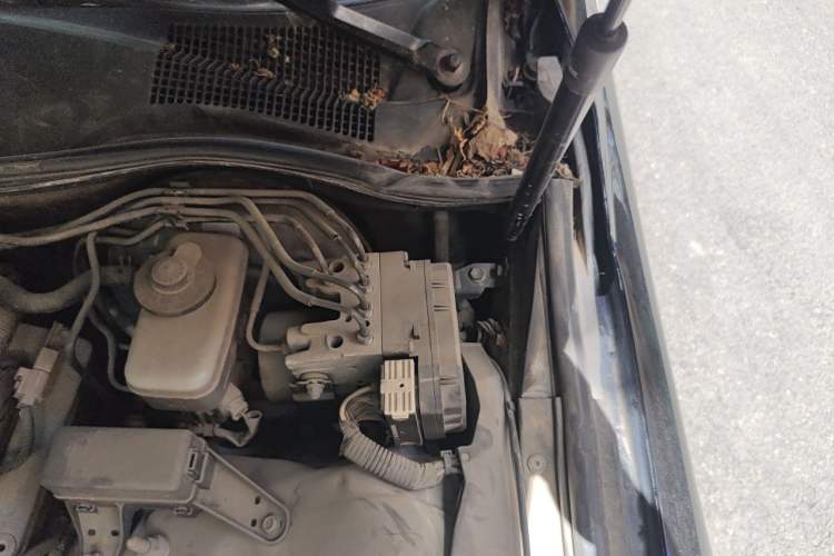 Used Toyota Reiz 2007 2.5S Leather Sunroof Version Engine Bay Left