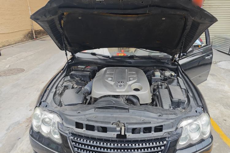 Used Toyota Reiz 2007 2.5S with Sunroof Engine Bay