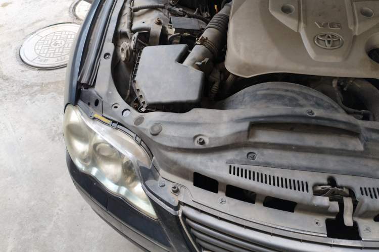 Used Toyota Reiz 2007 2.5S Leather Sunroof Version Engine Bay Right