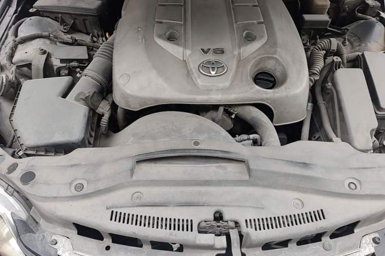 Used Toyota Reiz 2007 2.5S Leather Sunroof Version Engine Bay