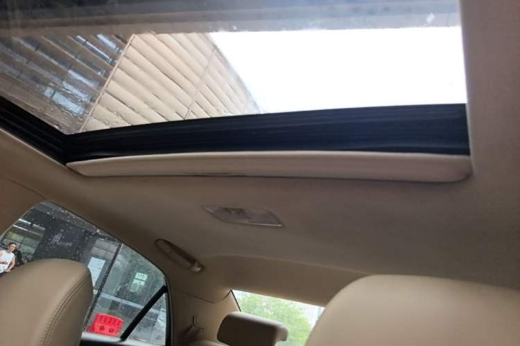 Used Toyota Reiz 2007 2.5S Leather Sunroof Version Headliner