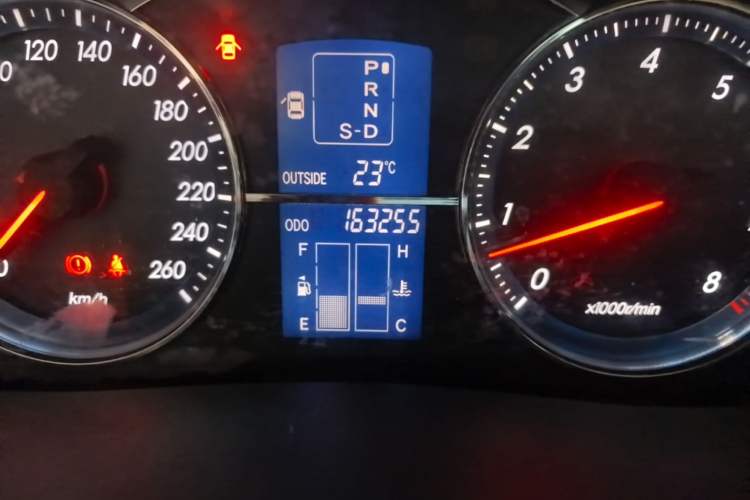 Used Toyota Reiz 2007 2.5S Leather Sunroof Version Odometer Close Up