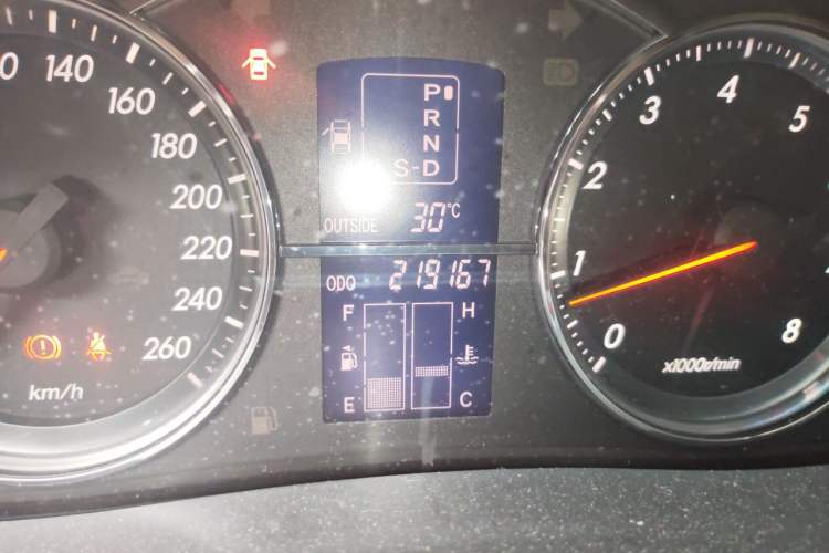 Used Toyota Reiz 2007 2.5S Leather Sunroof Version Odometer Close Up