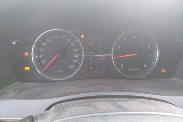 Used Toyota Reiz 2007 2.5S Odometer Close Up