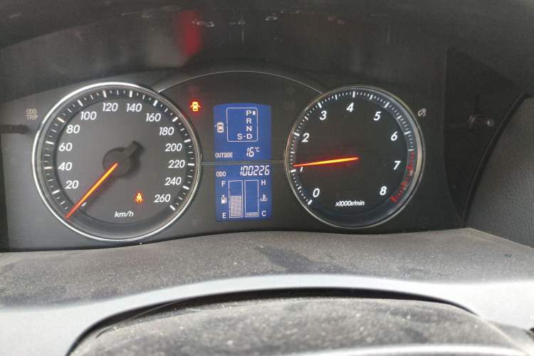 Used Toyota Reiz 2007 2.5S Leather Sunroof Version Odometer Close Up