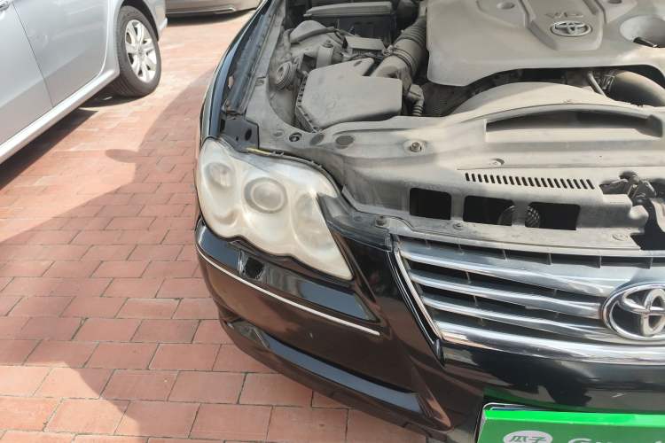 Used Toyota Reiz 2007 2.5S Leather Sunroof Version Right Front Headlight