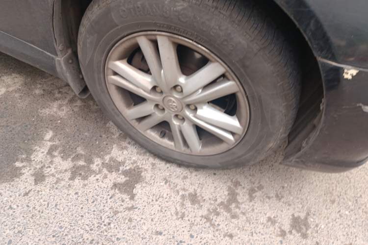 Used Toyota Reiz 2007 2.5S Leather Sunroof Version Right Front Wheel Hub