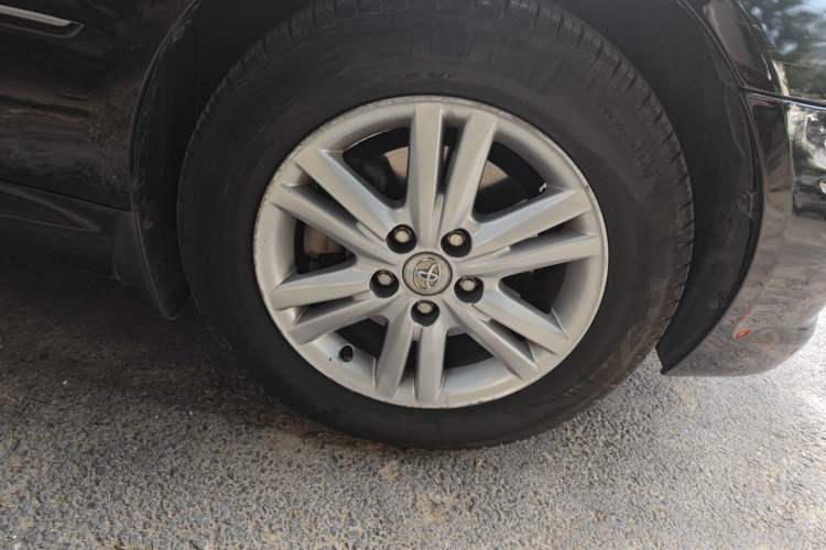 Used Toyota Reiz 2007 2.5S Leather Sunroof Version Right Front Wheel Hub