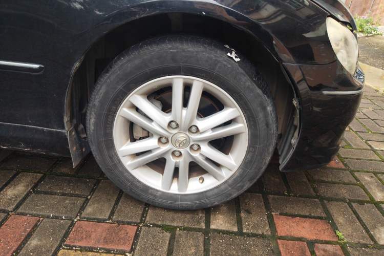 Used Toyota Reiz 2007 2.5S Leather Sunroof Version Right Front Wheel Hub