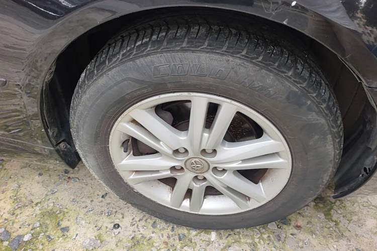 Used Toyota Reiz 2007 2.5S Leather Sunroof Version Right Front Wheel Hub