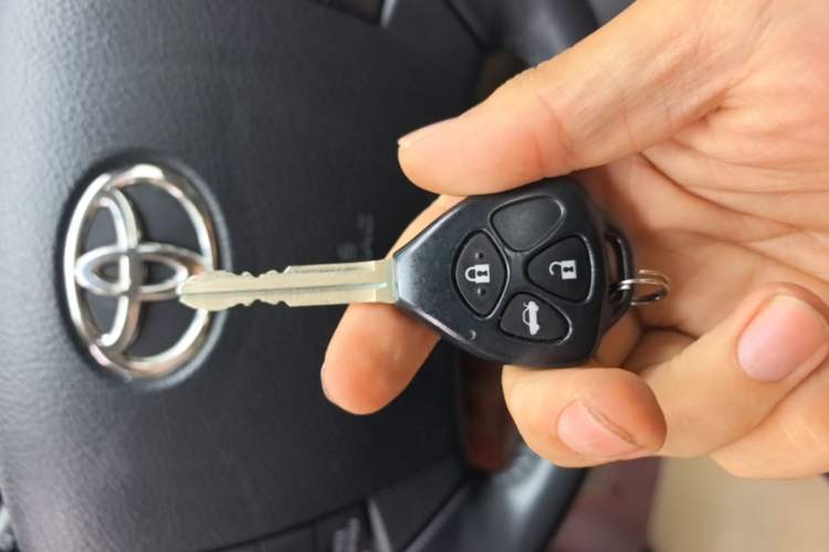 Used Toyota Reiz 2007 2.5S Leather Sunroof Version Vehicle Key
