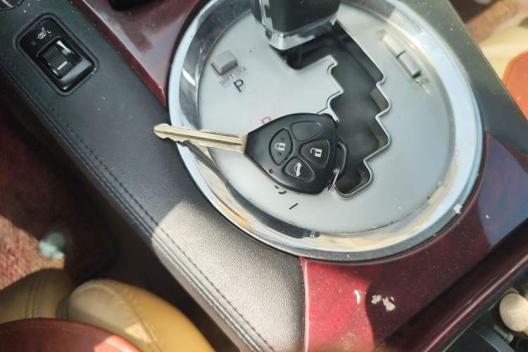 Used Toyota Reiz 2007 2.5S Leather Sunroof Version Vehicle Key