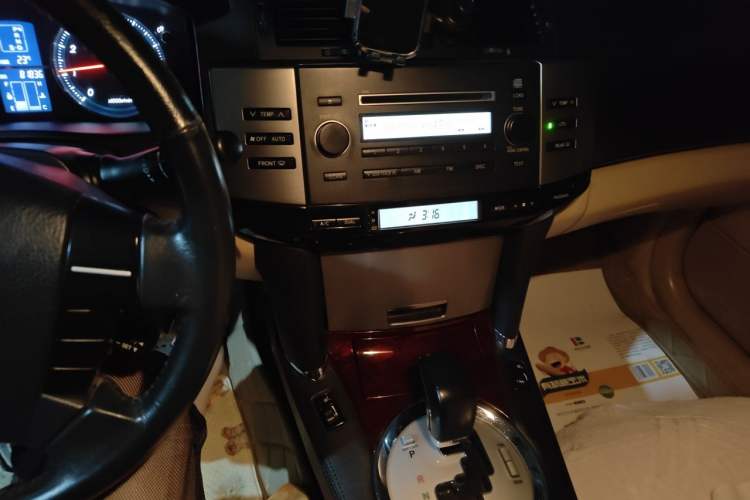 Used Toyota Reiz 2007 2.5S Leather Sunroof Version Audio And AC Panel