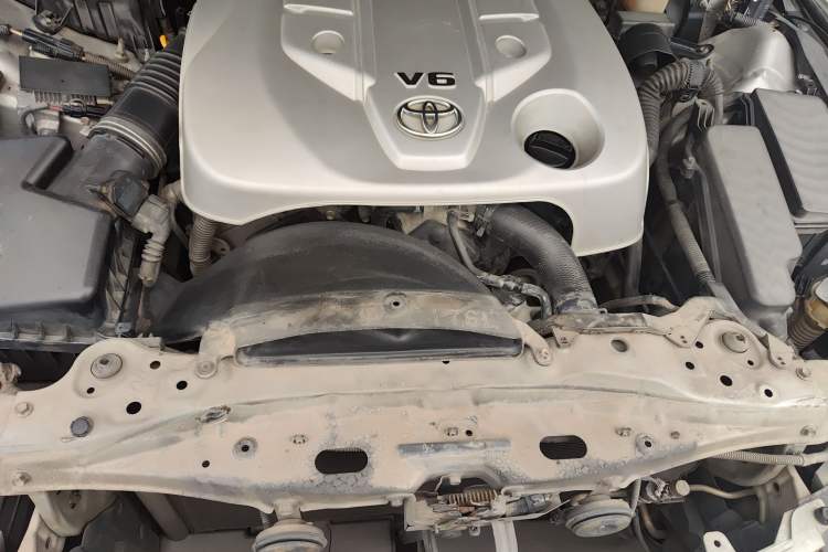 Used Toyota Reiz 2007 2.5S Leather Sunroof Version Engine Bay