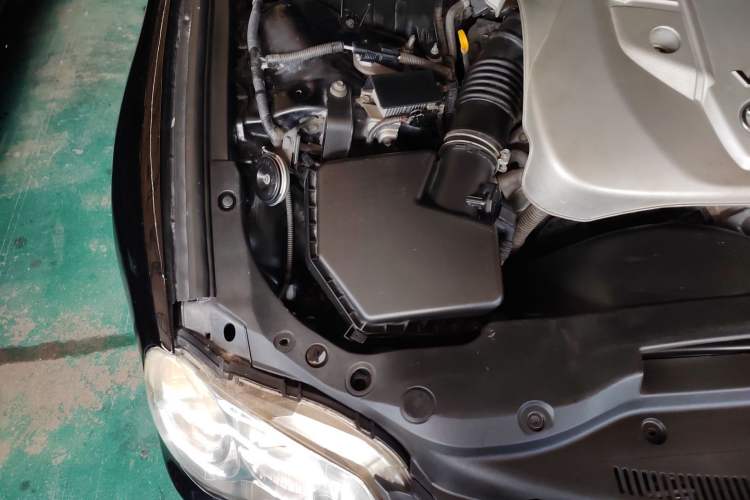 Used Toyota Reiz 2007 2.5S Engine Bay Right