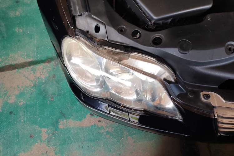 Used Toyota Reiz 2007 2.5S Right Front Headlight
