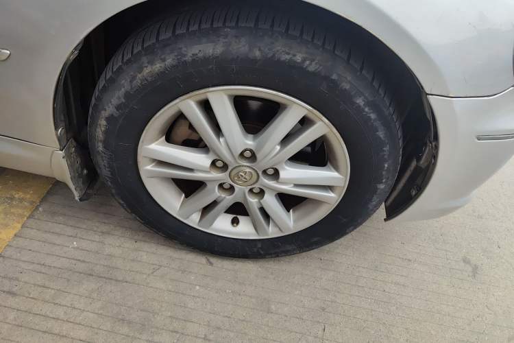 Used Toyota Reiz 2007 2.5S Leather Sunroof Version Right Front Wheel Hub