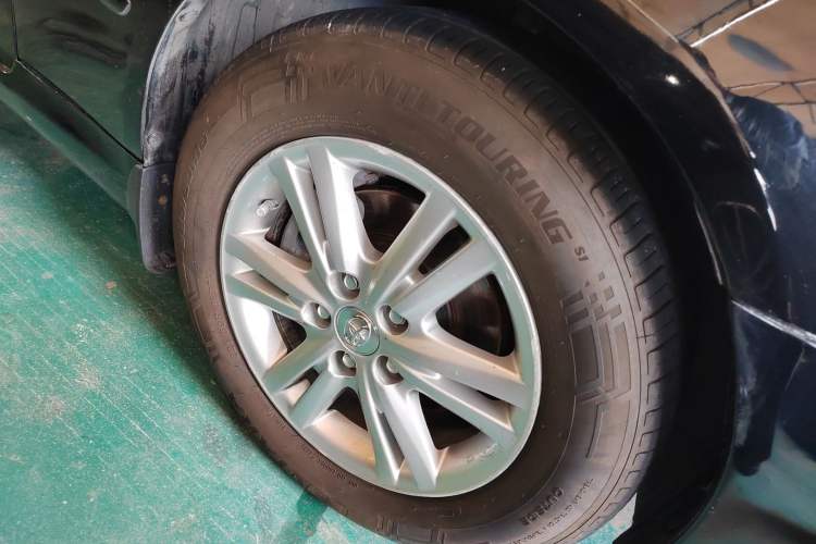 Used Toyota Reiz 2007 2.5S Right Front Wheel Hub