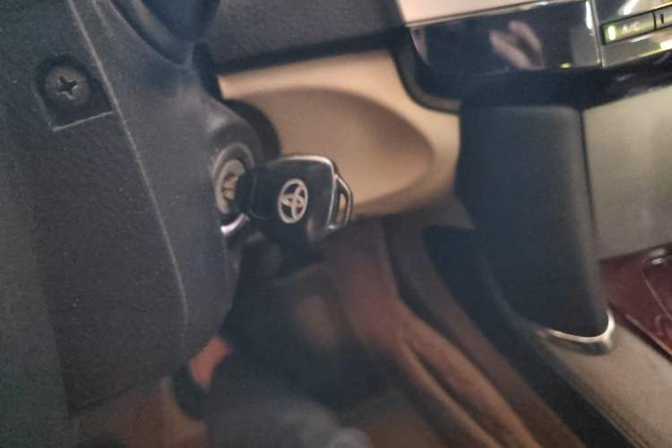 Used Toyota Reiz 2007 2.5S Vehicle Key