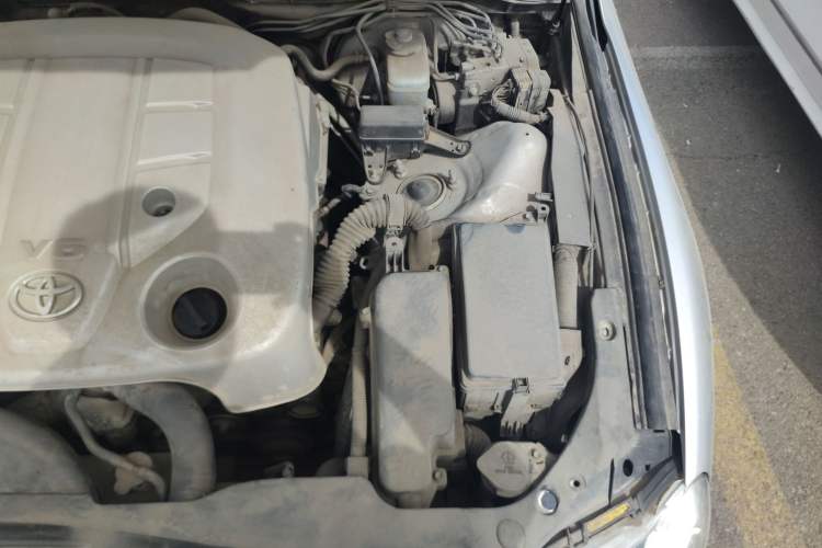 Used Toyota Reiz 2007 2.5V Super Sport Edition Engine Bay Left