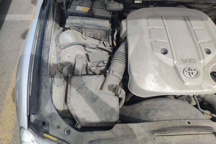 Used Toyota Reiz 2007 2.5V Super Sport Edition Engine Bay Right