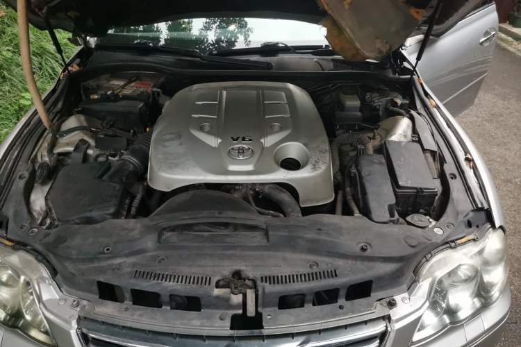 Used Toyota Reiz 2007 2.5V Super Sport Edition Engine Bay