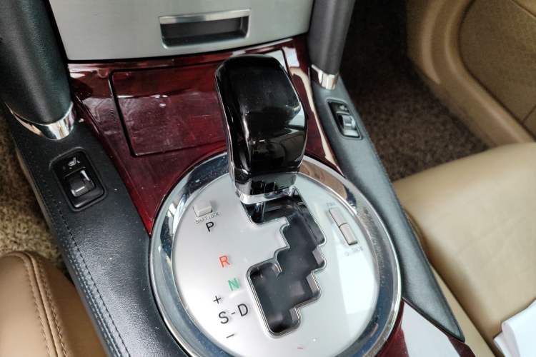 Used Toyota Reiz 2007 2.5S Leather Sunroof Version Gear Lever
