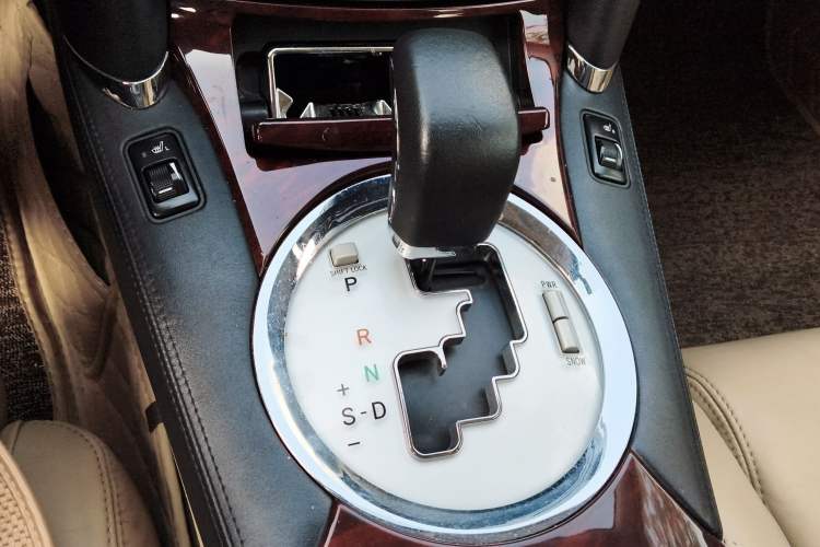 Used Toyota Reiz 2007 2.5S Leather Sunroof Version Gear Lever