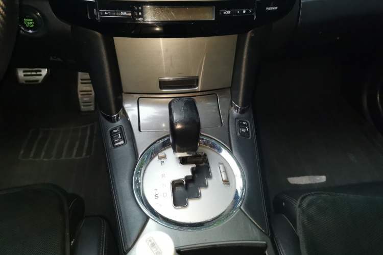 Used Toyota Reiz 2007 2.5V Super Sport Edition Gear Lever