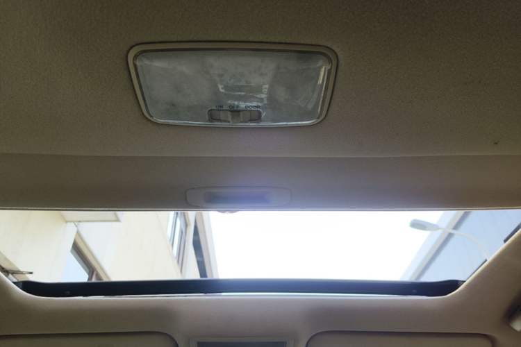 Used Toyota Reiz 2007 2.5S with Sunroof Headliner