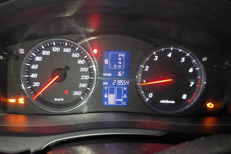 Used Toyota Reiz 2007 2.5S with Sunroof Instrument Cluster