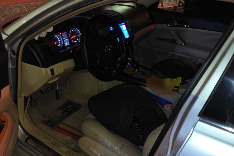 Used Toyota Reiz 2007 2.5S with Sunroof Left Front Seat