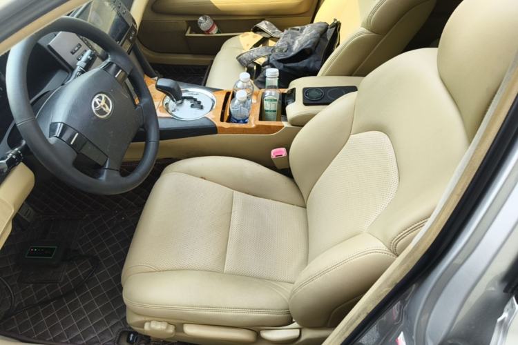 Used Toyota Reiz 2007 2.5S with Sunroof Left Front Seat