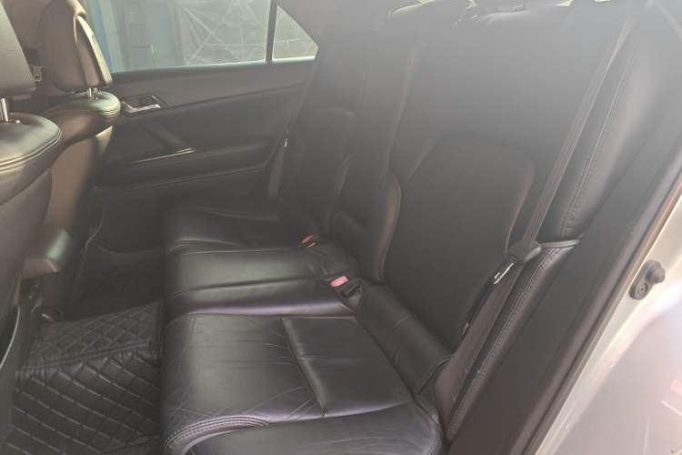 Used Toyota Reiz 2007 3.0V Super Sport Edition Left Rear Seat