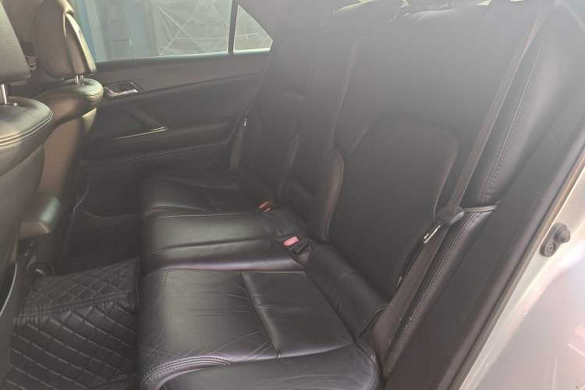 Used Toyota Reiz 2007 3.0V Super Sport Edition Left Rear Seat