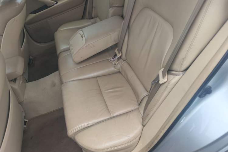 Used Toyota Reiz 2007 2.5S Leather Sunroof Version Left Rear Seat