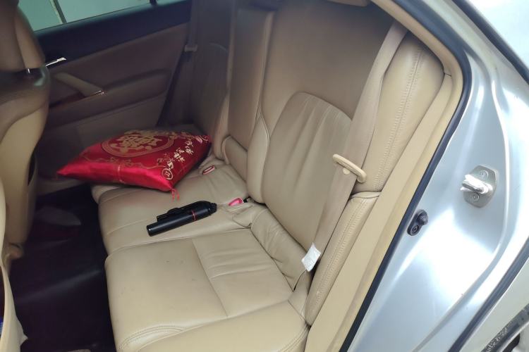 Used Toyota Reiz 2007 2.5S with Sunroof Left Rear Seat