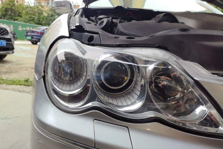 Used Toyota Reiz 2007 2.5S with Sunroof Right Front Headlight