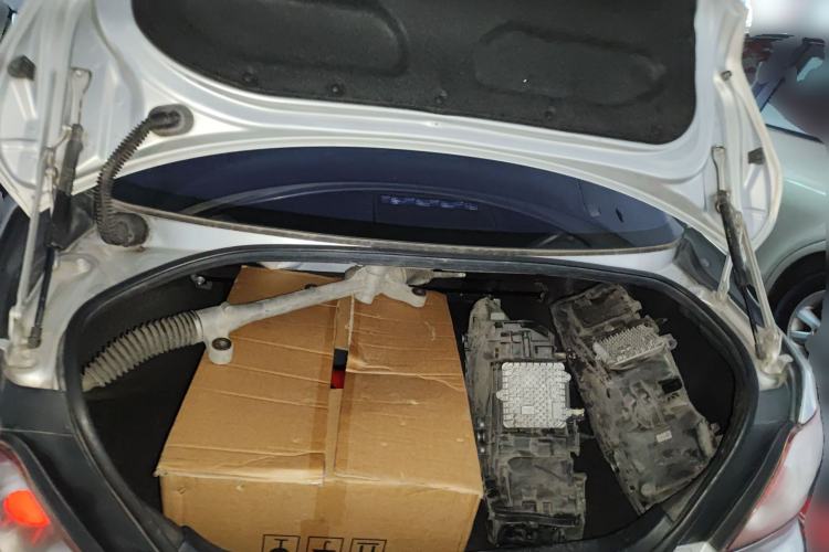 Used Toyota Reiz 2007 2.5S Leather Sunroof Version Trunk