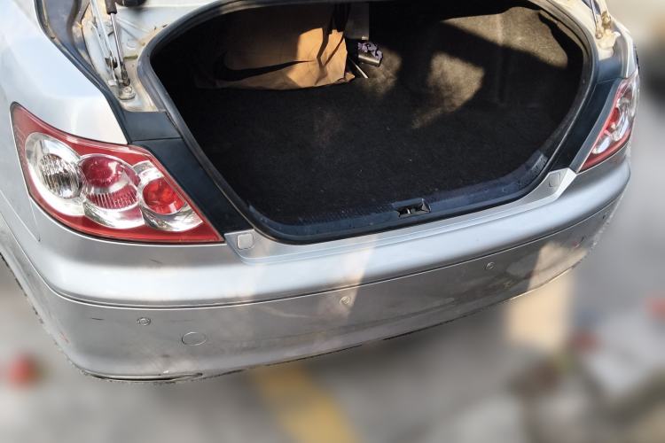 Used Toyota Reiz 2007 2.5S Leather Sunroof Version Trunk