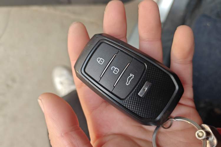 Used Toyota Reiz 2007 3.0V Super Sport Edition Vehicle Key