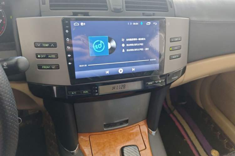 Used Toyota Reiz 2007 2.5S Audio And AC Panel